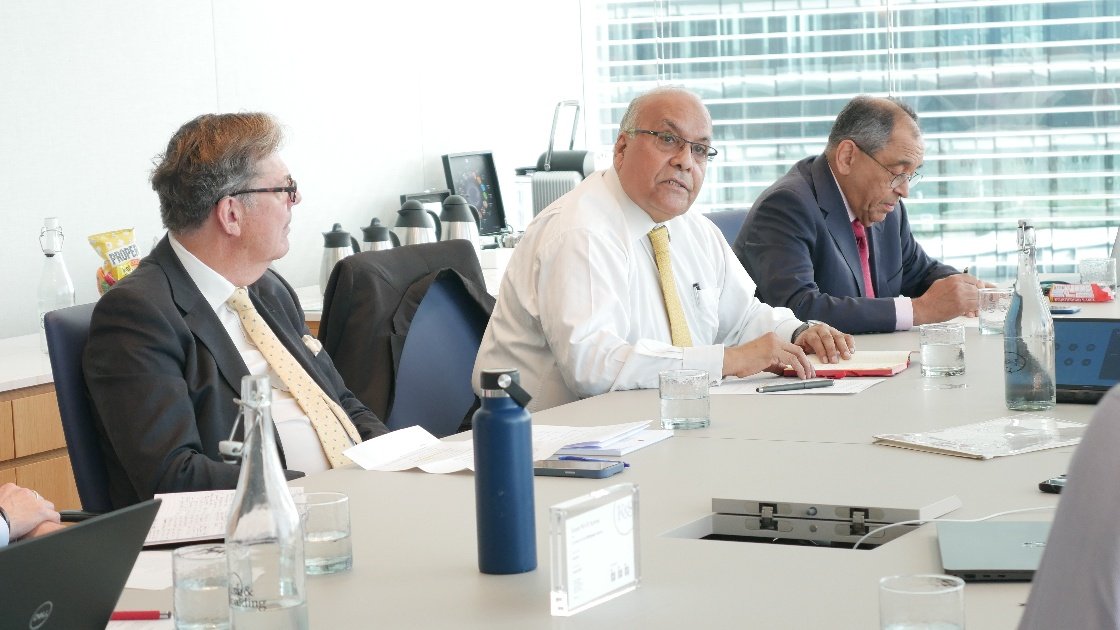 Xyra Group Board in deliberation